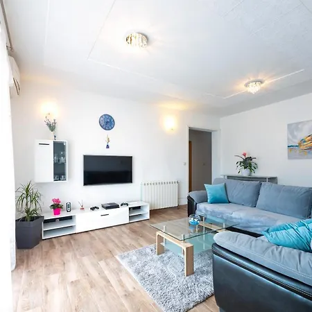 Apartman La Sierra *mini Pools Apartment* Trogir