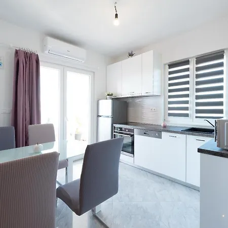 Apartman La Sierra *mini Pools Apartment* *