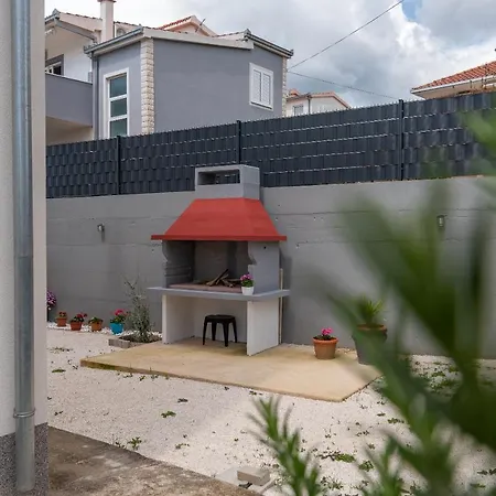 La Sierra *mini Pools Apartment* Trogir