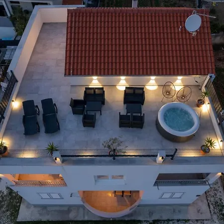 La Sierra *mini Pools Apartment* Apartman *